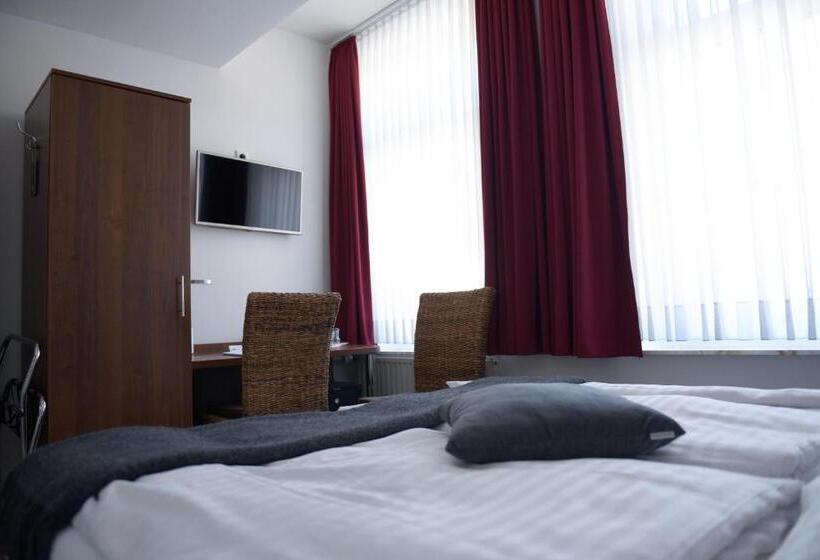 스탠다드 룸, Alte Redaktion