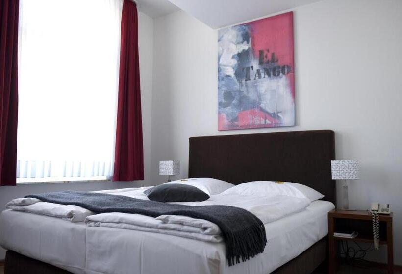 스탠다드 룸, Alte Redaktion