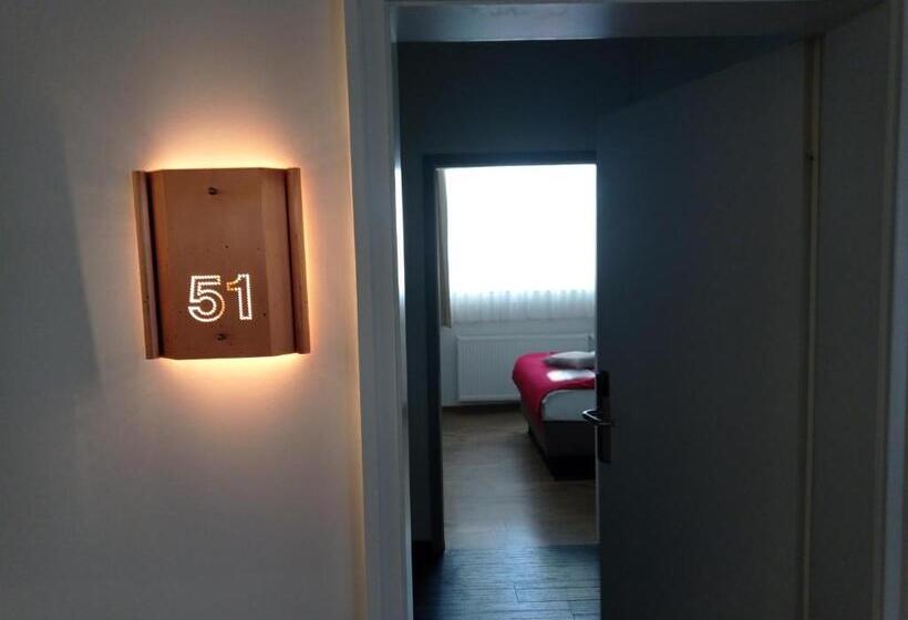 스탠다드 싱글 룸, Alte Redaktion