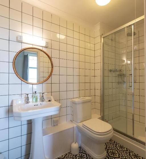 舒适型房间, Cliftonville