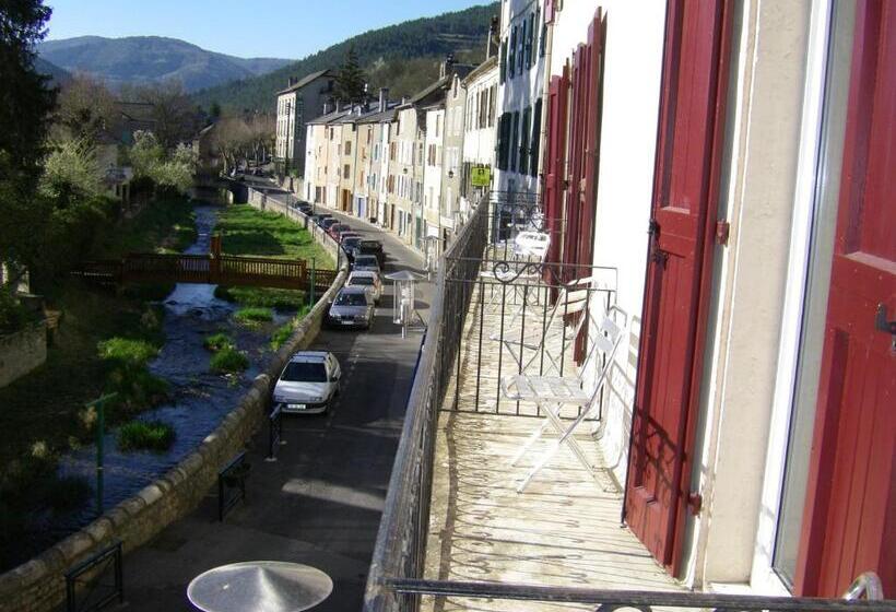 标准三人间, De L'europe