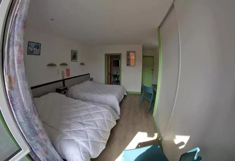 スタンダード４人部屋, De L'europe