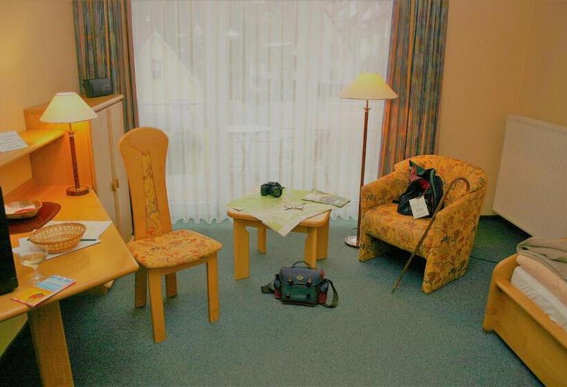 标准单人间, Heikenberg