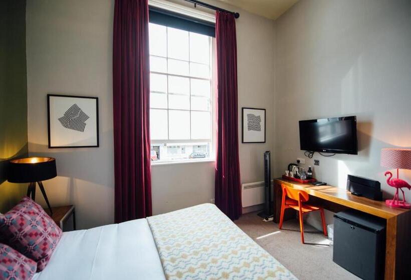 غرفة قياسية, Kings Arms