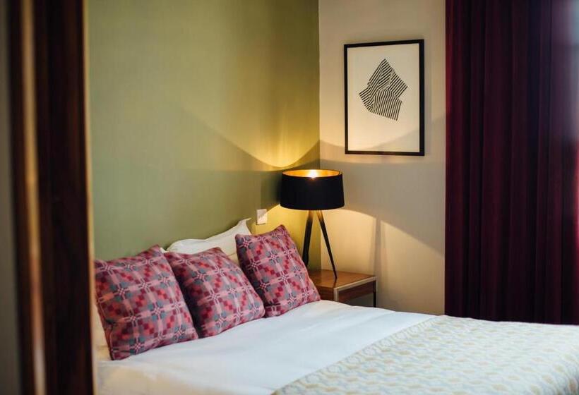 غرفة تنفيذية, Kings Arms