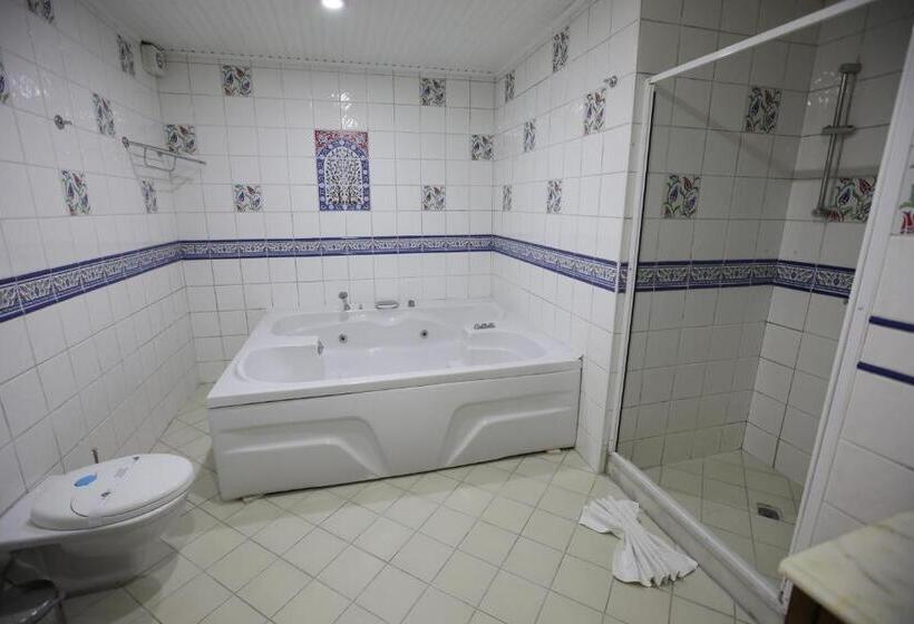 سوییت خانوادگی, Lalesaray