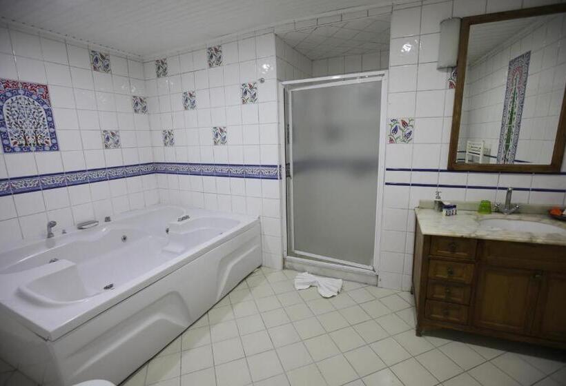 سوییت خانوادگی, Lalesaray