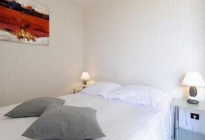 스탠다드 룸, Logis Hotel Des Grands Vins