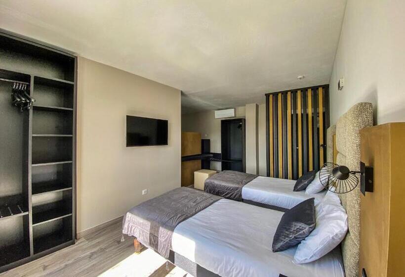 Family Suite, Maria Stella