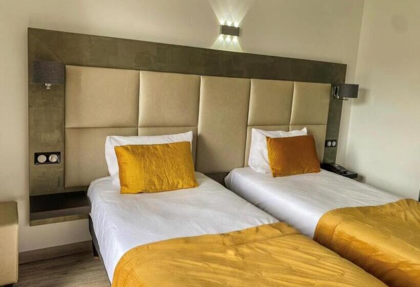 スタンダードルーム, Maria Stella