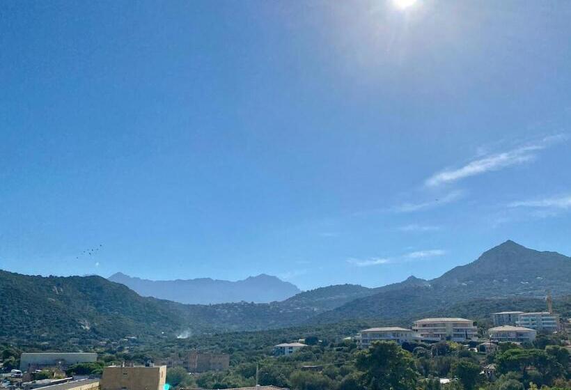 ジュニアスイート, Maria Stella