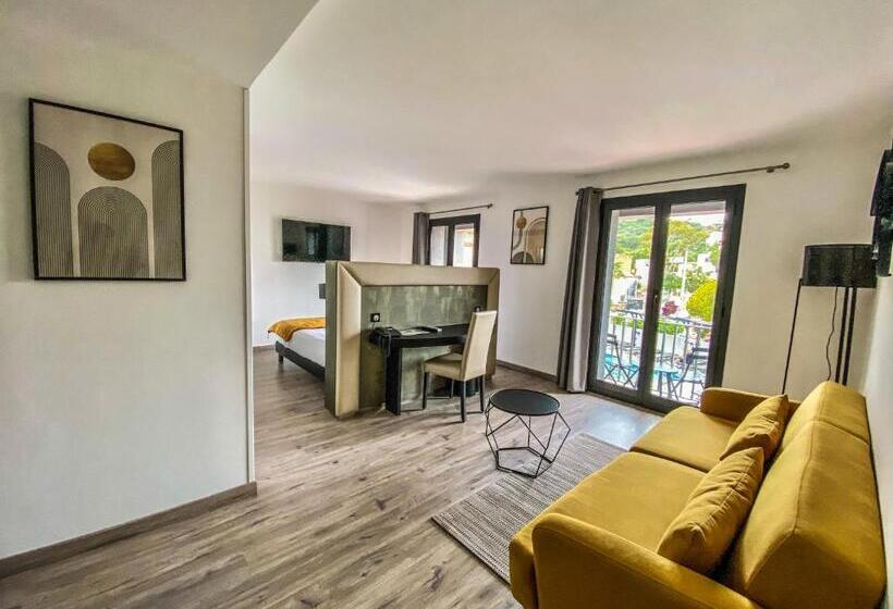 スーペリアースイート, Maria Stella