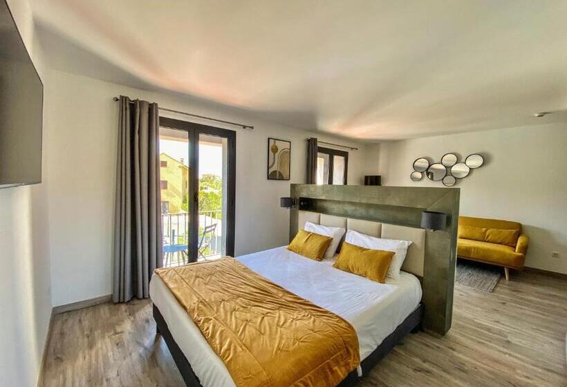 スーペリアースイート, Maria Stella