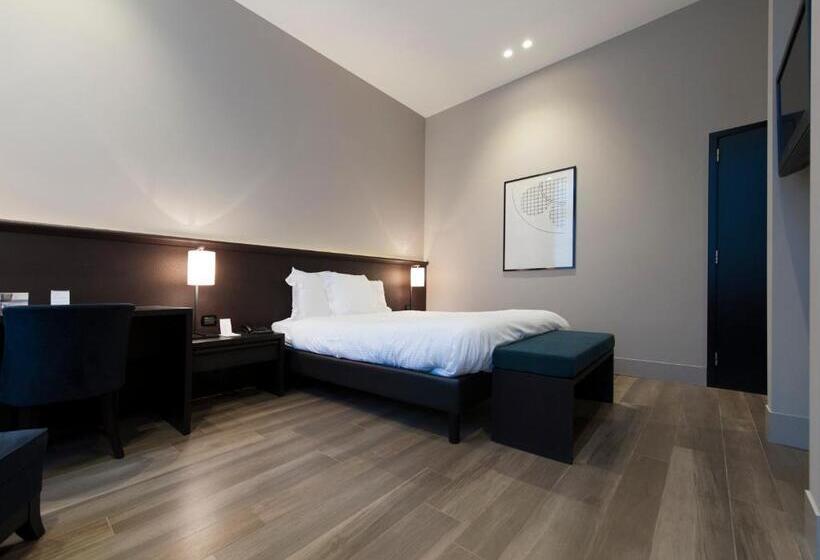 스탠다드 룸, Messeyne