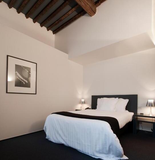 스탠다드 룸, Messeyne