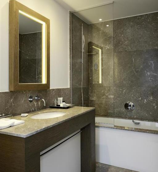 프레스티지 룸, Messeyne