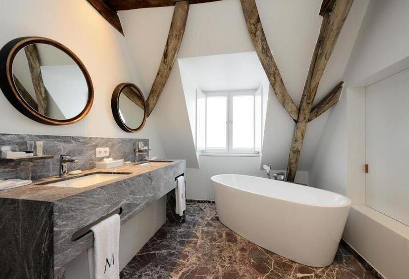 디럭스 룸, Messeyne