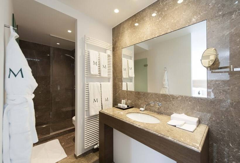 스탠다드 룸, Messeyne