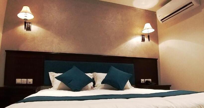 اتاق لوکس با چشمانداز شهر, My Luxury