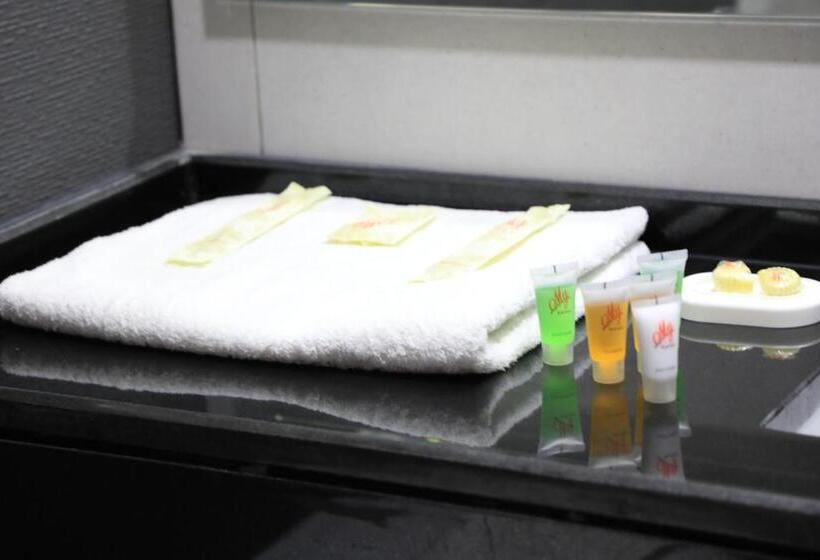 سوییت جونیور با بالکن, My Luxury