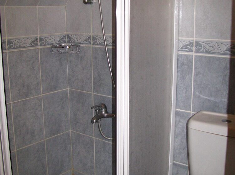 标准间, Nature Park Cave