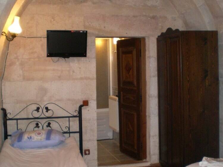 经济房, Nature Park Cave