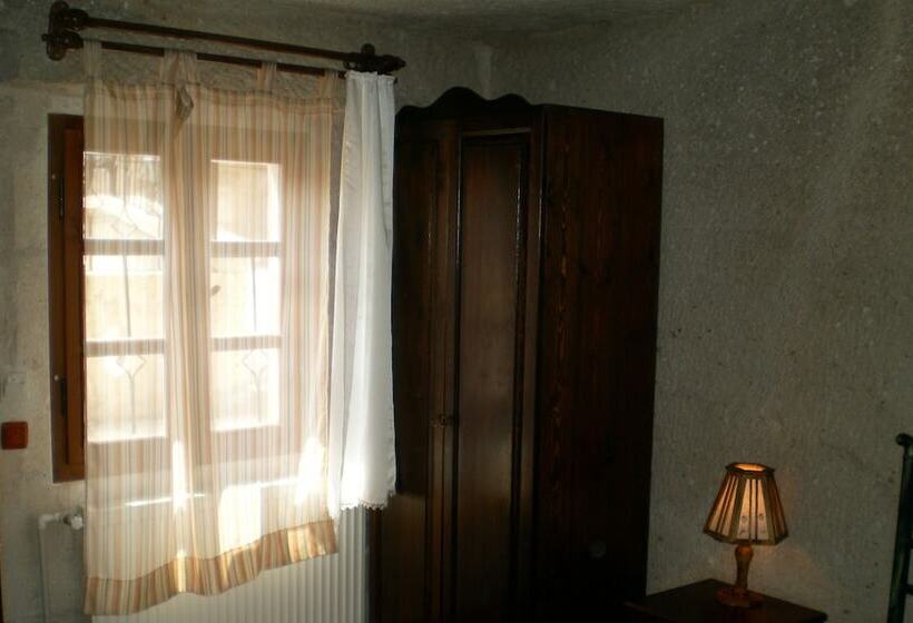 经济房, Nature Park Cave