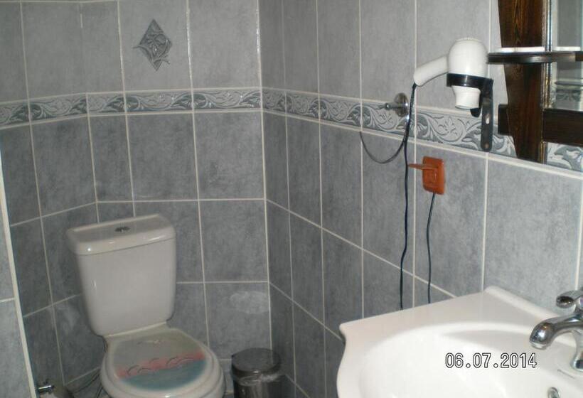 经济房, Nature Park Cave