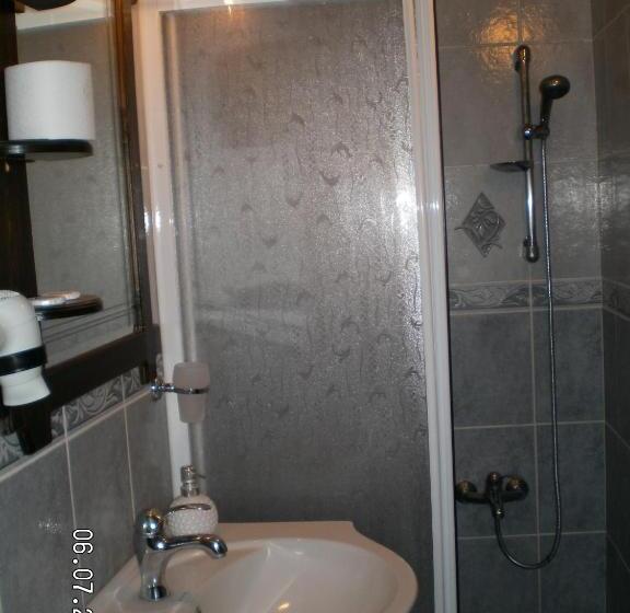 经济房, Nature Park Cave