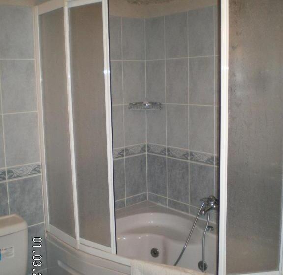 经济房, Nature Park Cave