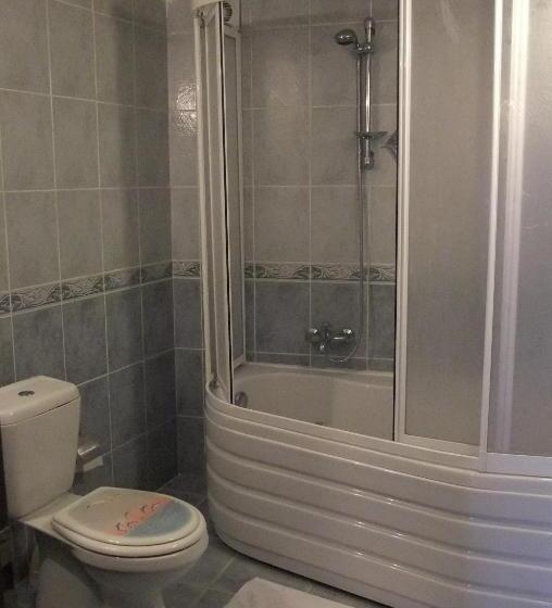 经济房, Nature Park Cave