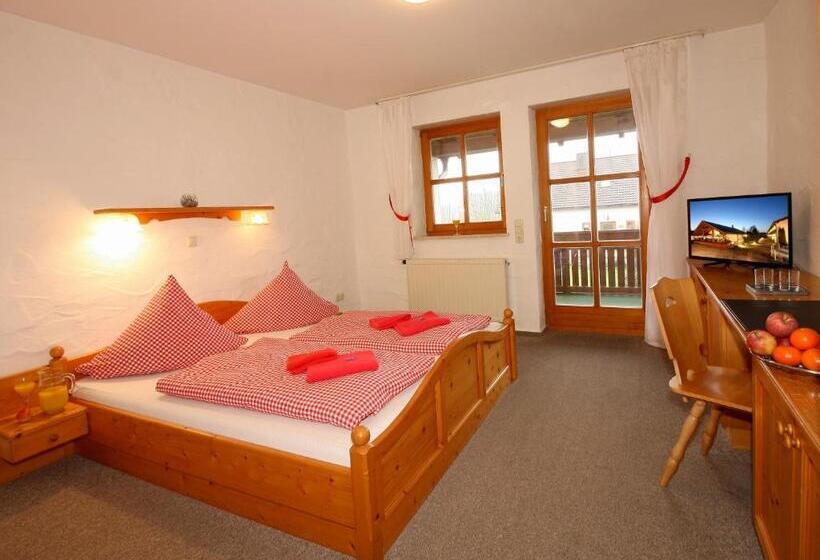 غرفة قياسية مزوَّدة بشُرفة, Paga