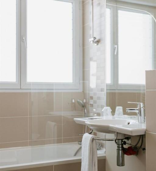 غرفة قياسية, Restaurant La Caborne