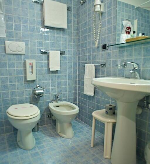 스탠다드 싱글 룸, Sam