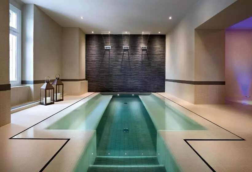 Superior Kolmen Hengen Huone, Schloss Hotel & Spa Pontresina