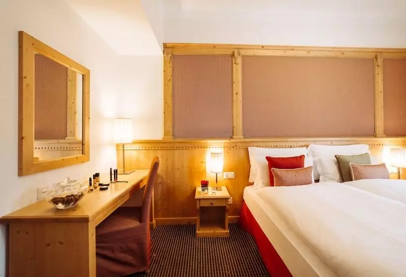 Standard Yhden Hengen Huone, Schloss Hotel & Spa Pontresina