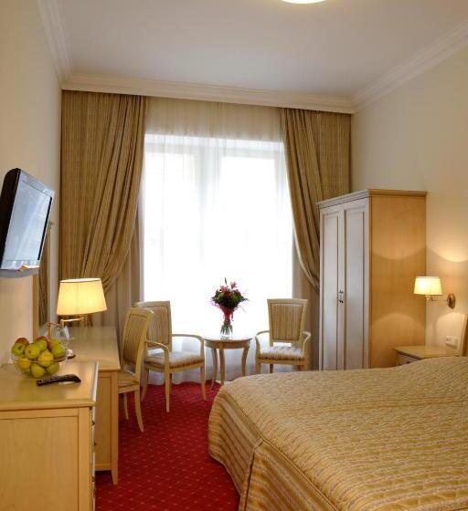 Номер Комфорт, Spa Hotel Schlosspark