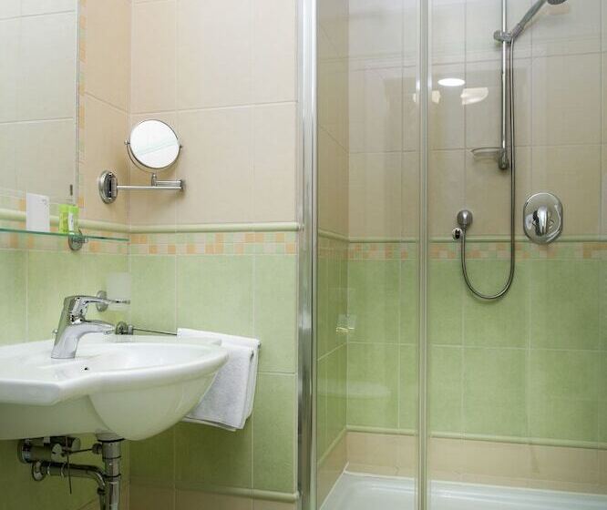 Номер Комфорт, Spa Hotel Schlosspark