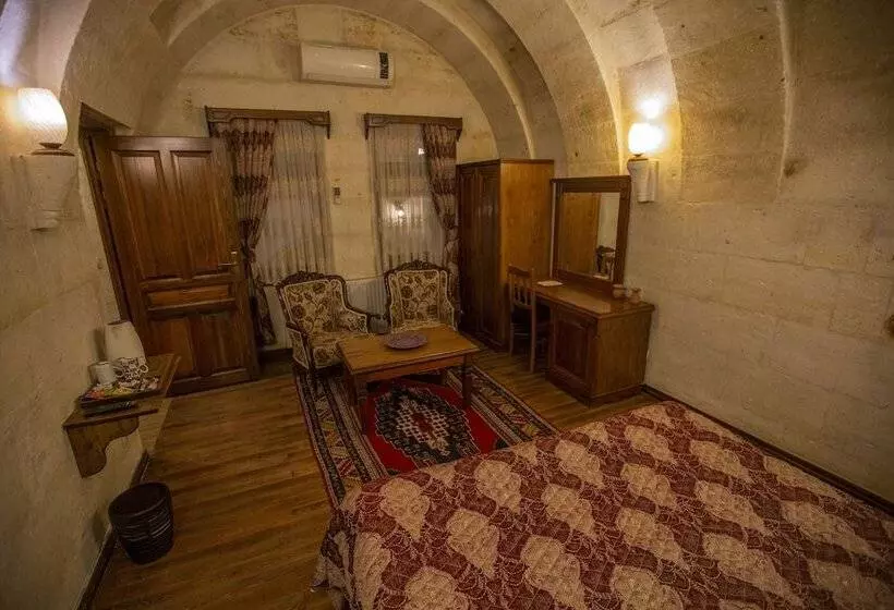 スタンダードルーム, Stone House Cave