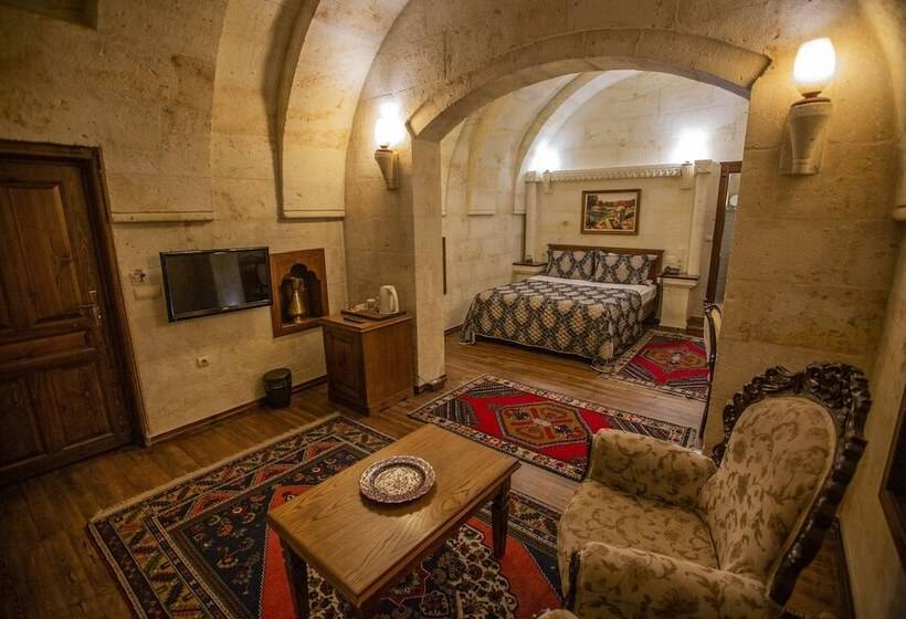 חדר דלוקס, Stone House Cave