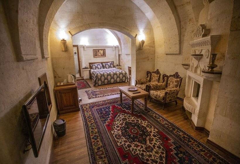 חדר דלוקס, Stone House Cave