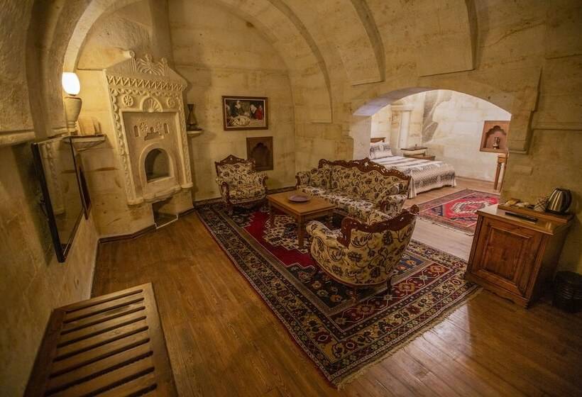 סוויטה דלוקס, Stone House Cave