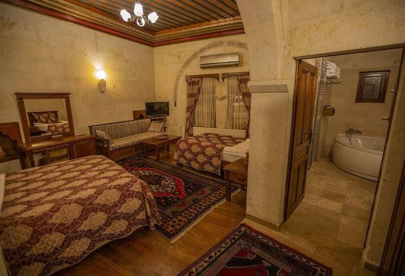 Семейный Номер, Stone House Cave