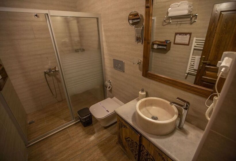 חדר אקונומי, Stone House Cave