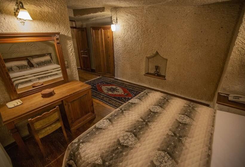 סוויטה, Stone House Cave