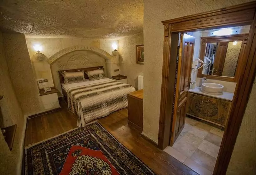 スイート, Stone House Cave