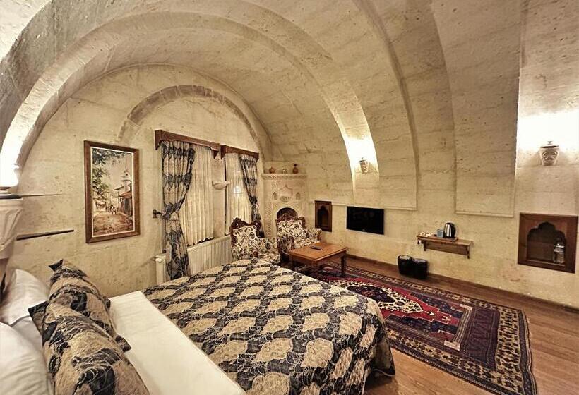 חדר דלוקס, Stone House Cave