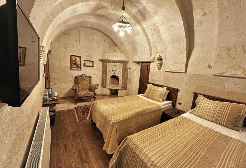 סוויטה עם מרפסת, Stone House Cave