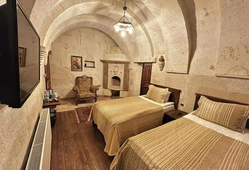 バルコニー付スイート, Stone House Cave