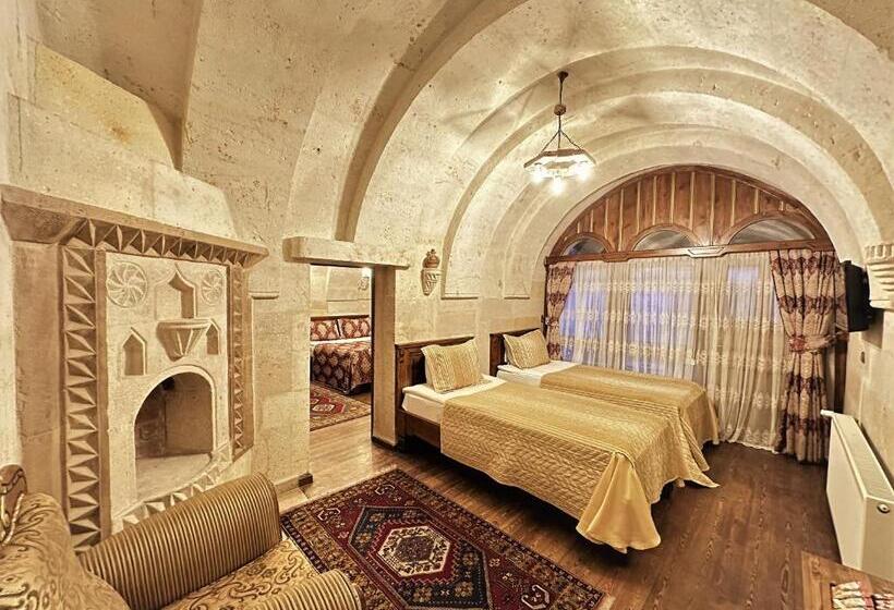 Люкс с Балконом, Stone House Cave